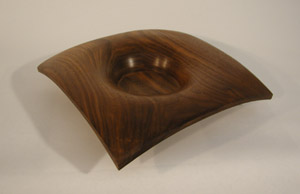 Walnut Bowl showed 	in Muskegon Regional Show